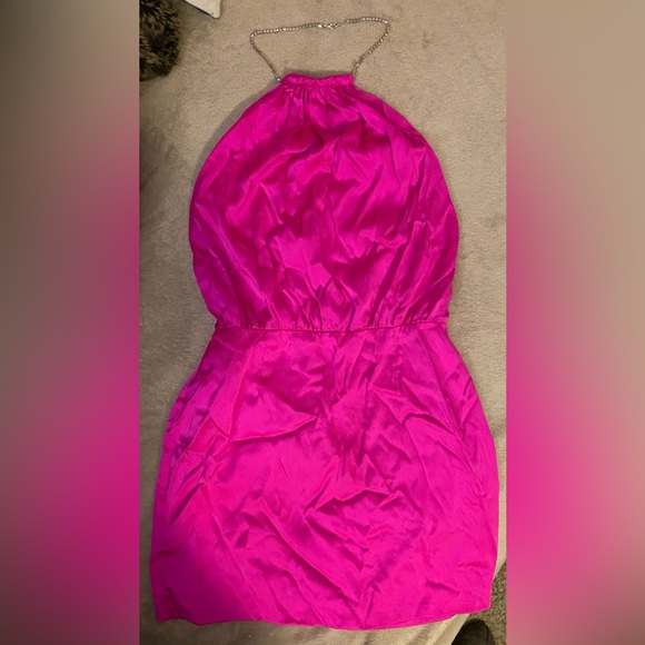 Retrofete Anahita dress in neon pink! Perfect for summer weddings! - Picture 8 of 10